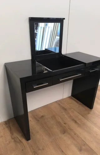 TOCADOR ESCRITORIO RECIBIDOR NEGRO