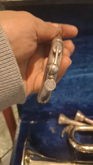 Trompeta Bach Stradivarius Completa