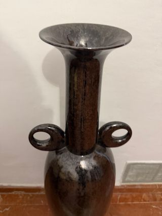 Jarrón Cerámica Negro y Dorado