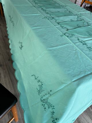 Toalha de mesa oval bordado manual 330x155