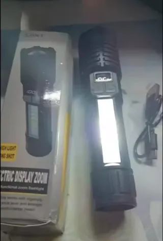 Linterna LED Súper Potente con lámpara lateral!!!