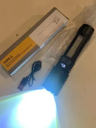 Linterna LED Súper Potente con lámpara lateral!!!