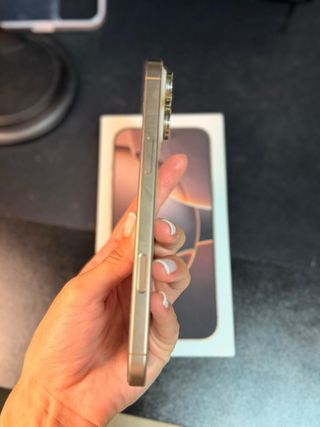 iPhone 16 Pro Max Dorado 256GB 96% Batería