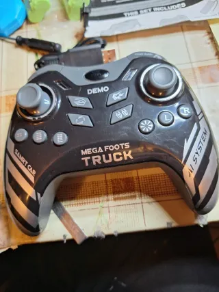 Camión Monstruo Dinosaurio RC