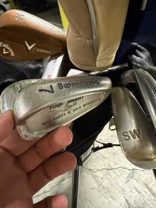 Set di mazze da golf di varie marche