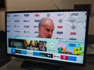 Televisor Samsung 28 Smart TV con Mando