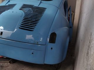 SEAT 600 E SE VENDE ENTERO EL MOTOR ARRANCA BIEN