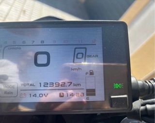 Moto CFMoto 300NK Negra y Plateada