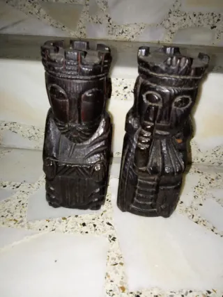 Figuras de madera de Rey y Reina