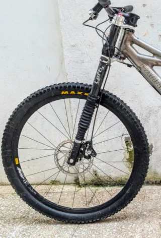 Horquilla Lefty Cannondale 140 carbon y rueda 27,5