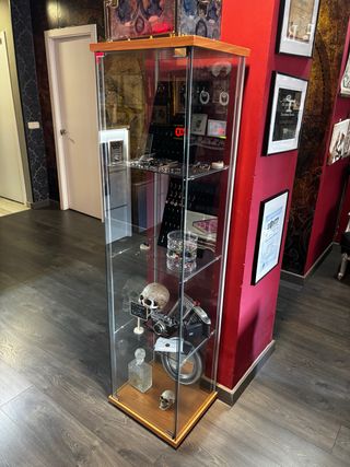 Vitrina expositora cristal y madera