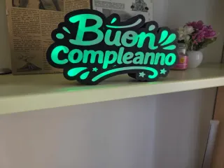 Luce box buon compleanno alimentazione a batteria