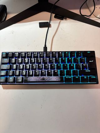 Teclado Corsair RGB Negro