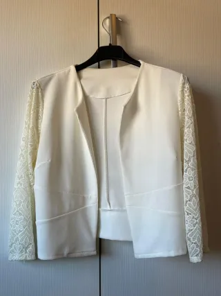 Completo tutina nera con giacca bianca