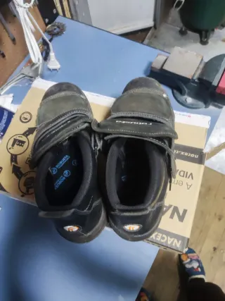 Botas de seguridad Robusta negras y grises