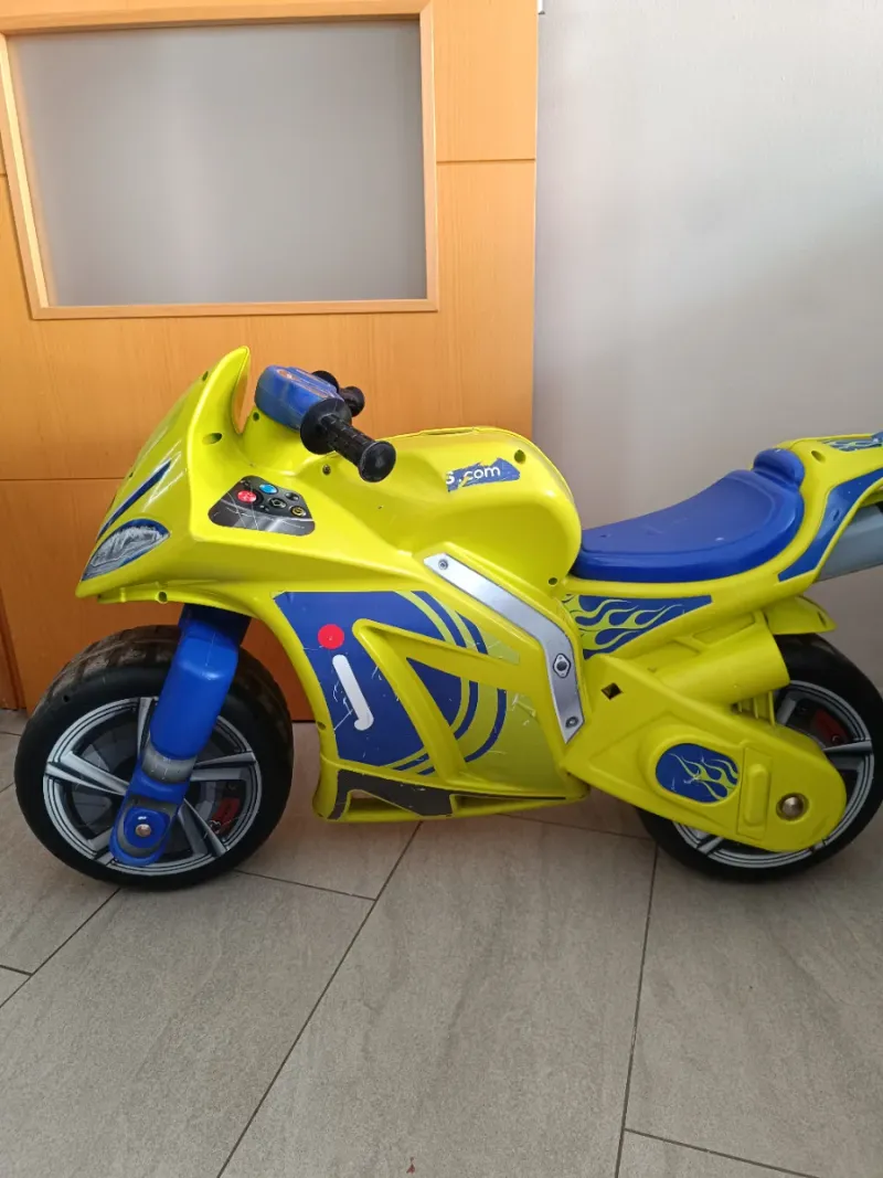 Moto De Juguete En Amarillo – Modelo Mini Deportivo De Carreras, Regalo Ideal Para Cumpleaños Y Fiestas
