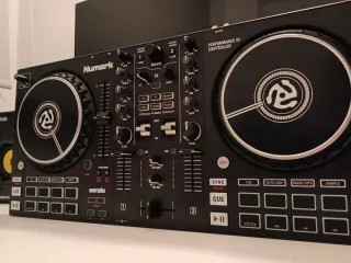 Controladora DJ Numark PRO FX