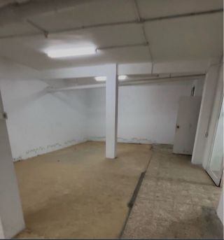 Se vende local con vado