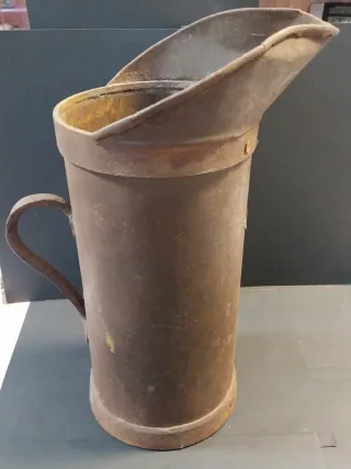 Recipiente Antico in Metallo