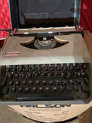 Máquina de escribir Antares