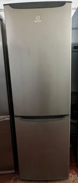 Frigorífico Combi Indesit No Frost