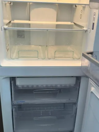 Frigorífico Combi Indesit No Frost