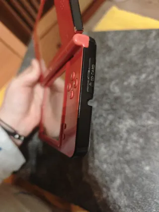 Nintendo DSi XL Rossa