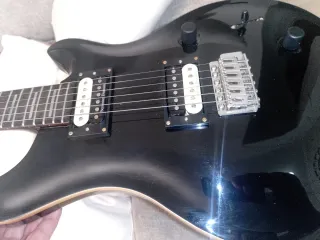 Guitarra Eléctrica vendo cambio