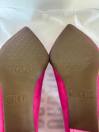 Zapatos de tacón fucsia Xti