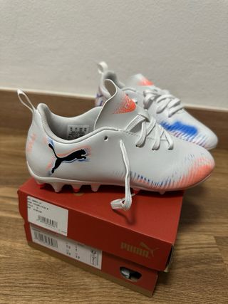 Zapatos de fútbol Puma blancos y naranjas 64119983