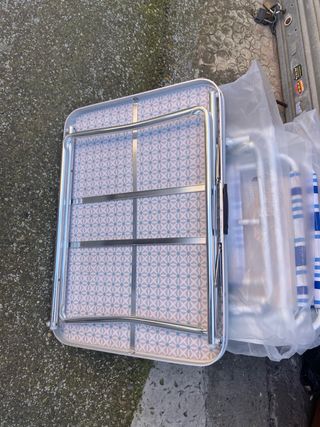 Se vende conjunto de cinco sillas y mesa