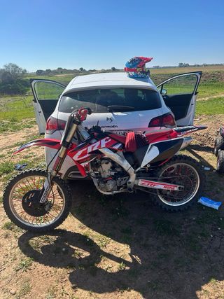 Honda CRF 250 4T Motocross  Precio negociable