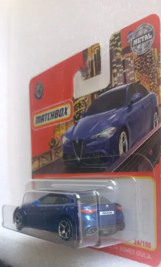 Matchbox 2016 Alfa Romeo Giulia Azul
