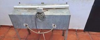 Nacedora de pollos metálica