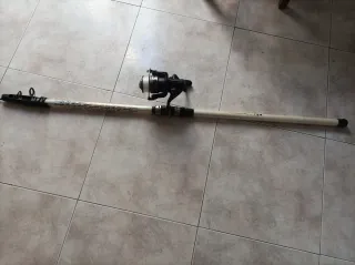 Caña de pescar y carrete