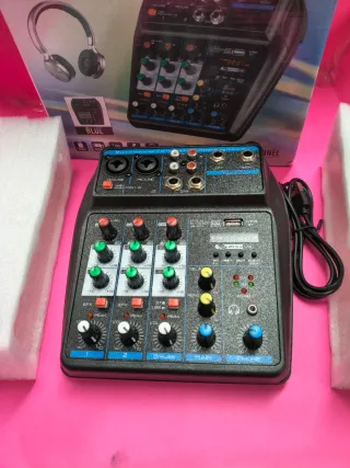 Mesa de mezclas musical nueva