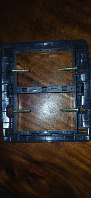 Supporti doppi Living International