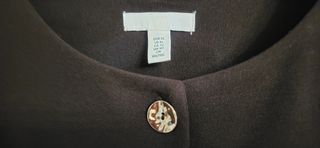 Gilet H&M con bottoni dorati