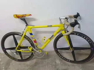 Bicicleta de competición LOOK Amarilla