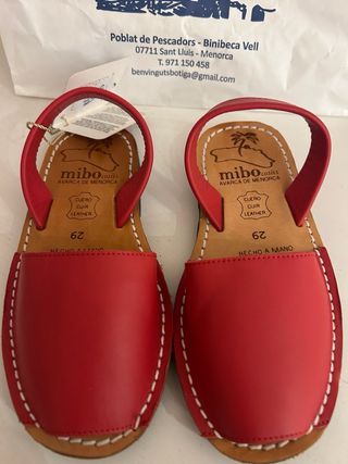 Menorquinas de piel rojas Talla 29