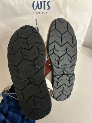 Menorquinas piel blancas talla 29