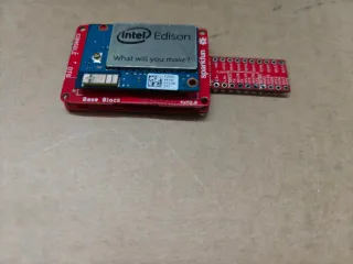 Intel Edison + 2 placas expansión Sparkfun