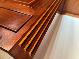 Mueble de comedor de madera y mármol D.F.Rubio