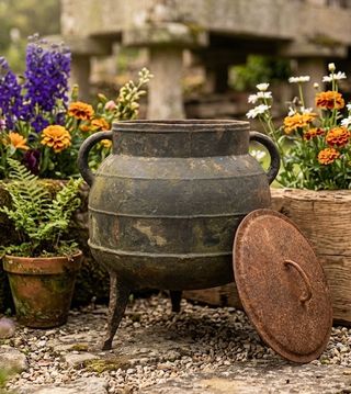 Olla Antigua Hierro Fundido 10L