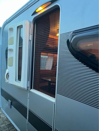 Caravana Hobby 495 UL LA VITA