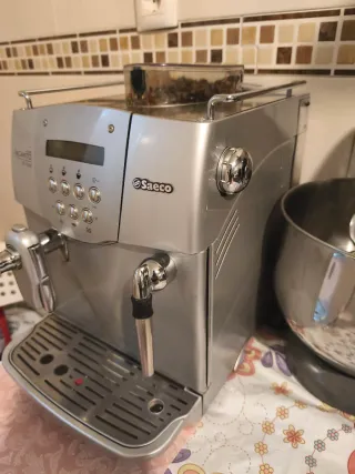 Cafetera Saeco Incanto de Luxe con molinillo