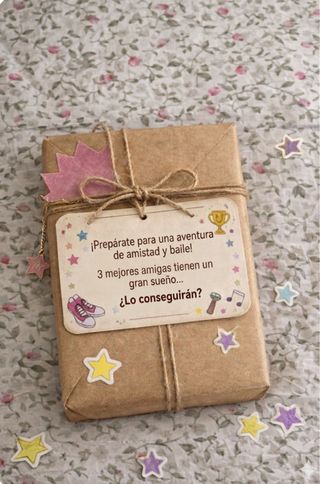 Libro sorpresa infantil + pegatinas.