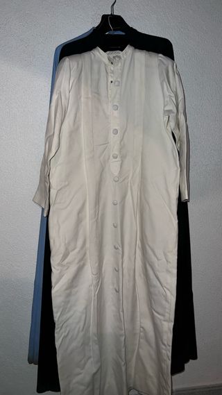 Traje de penitente: capas y túnica