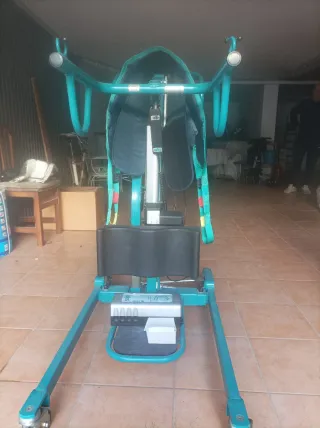 Bipedestador / Grúa convertible