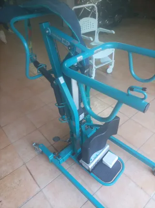 Bipedestador / Grúa convertible